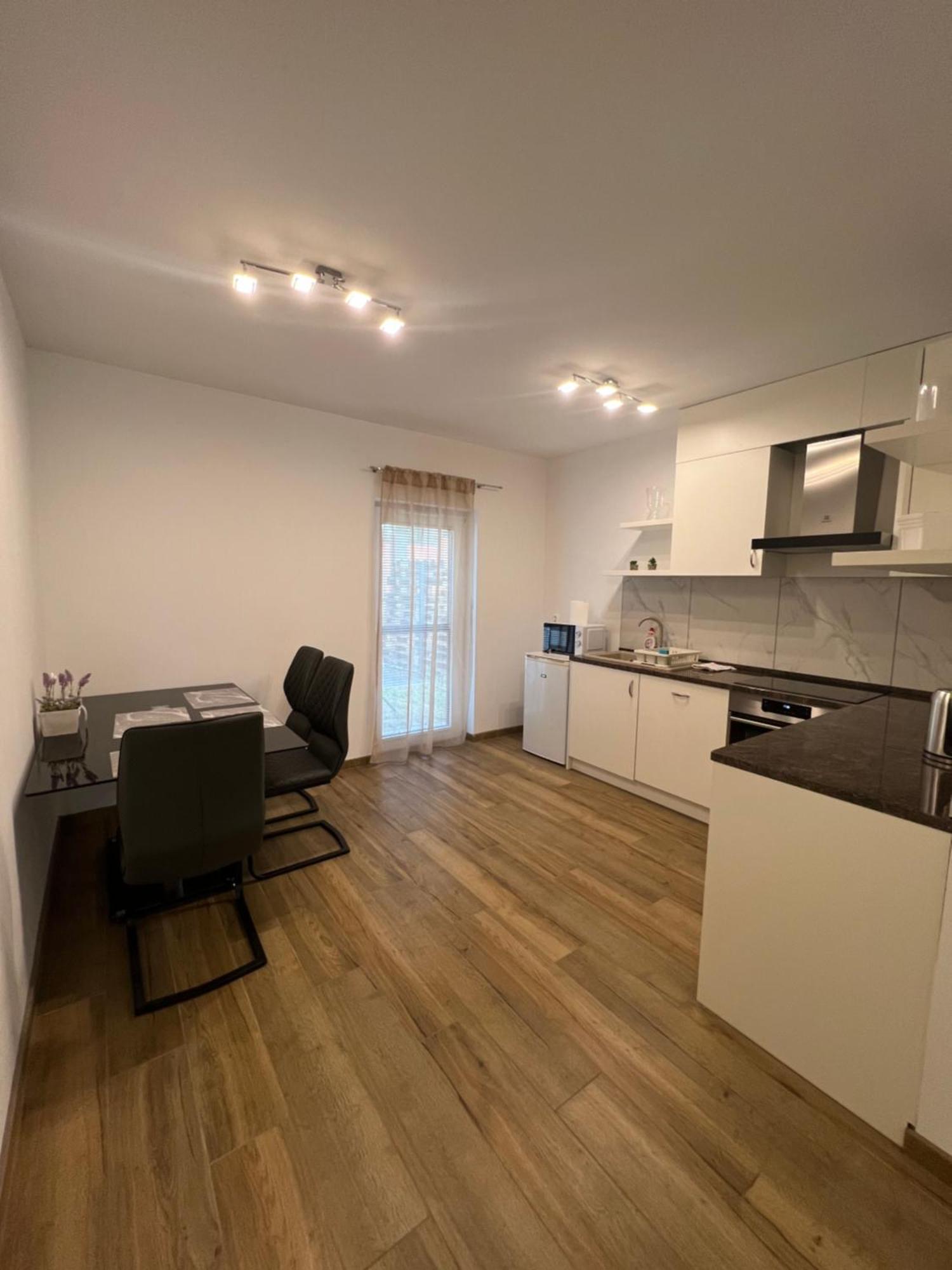 Modern Apartman セゲド エクステリア 写真